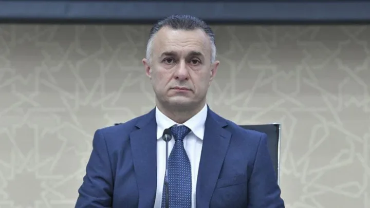 Nazir onu 20 illik vəzifəsindən azad etdi - 