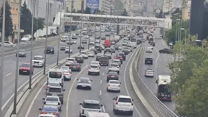 Bu yollarda tıxac var -