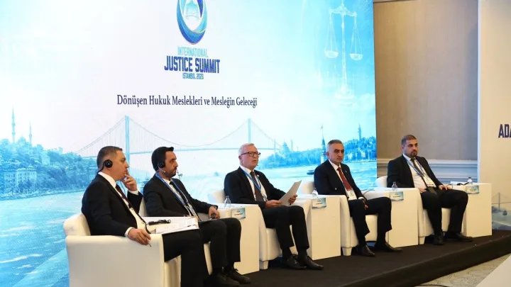 Vəkillər Kollegiyasının sədri Türkiyədə Beynəlxalq Ədalət Sammitində çıxış edib