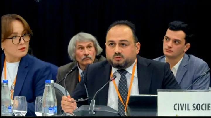 “Əsl demokratiya siyasi bəyanatlarla deyil, ədalətlə ölçülür”