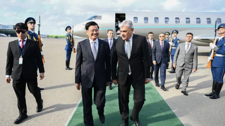 Laos Prezidenti Azərbaycana rəsmi səfərə gəldi -