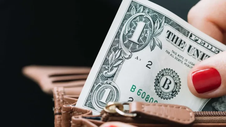 Dollarla bağlı mühüm məlumat
