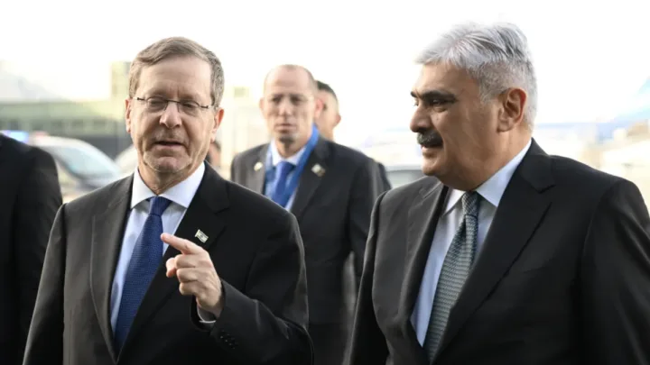 İsrail Prezidenti Azərbaycana səfərə gəldi -