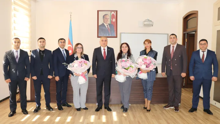 Anar Bağırov yeni hakim təyin olunmuş 8 vəkili təltif etdi -