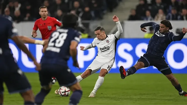 “Beşiktaş”ın qələbəsi Türkiyədə gündəm oldu