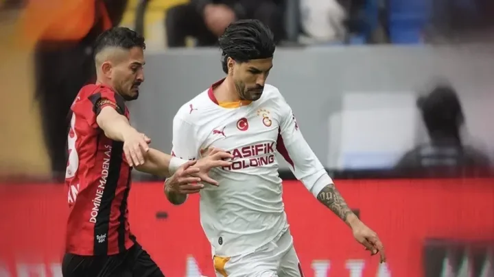 “Qalatasaray” səfərdə qələbə qazandı