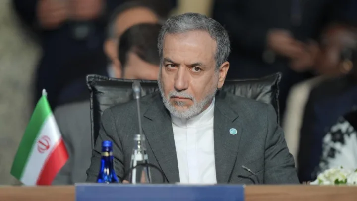 Abbas Əraqçi: “Təhdidlər qarşısında geri çəkilməyəcəyik”