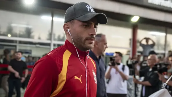 Barış məşhur modellə eşq yaşayır -  