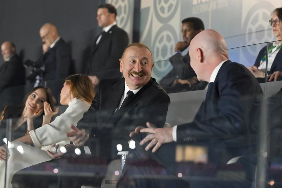 Prezident FIFA U-15 dünya çempionatının və festivalının açılış mərasimini izləyir - — foto 1