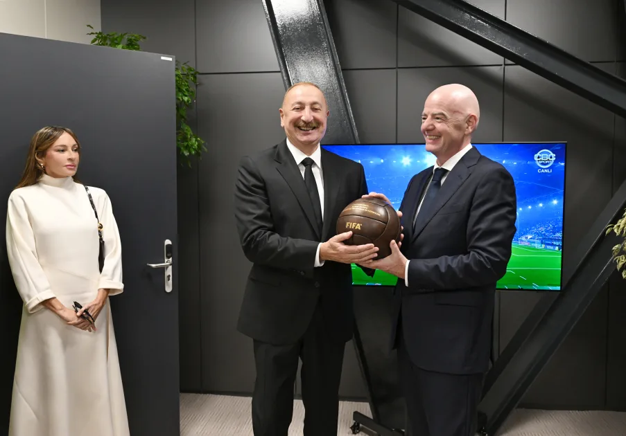 Prezident FIFA U-15 dünya çempionatının və festivalının açılış mərasimini izləyir - — foto 12