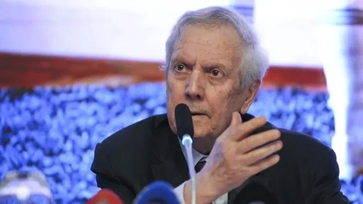 Aziz Yıldırım vəzifəsini tərk edəcəyini açıqladı
