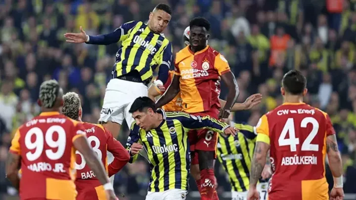 “Qalatasaray” “Fənərbağça” ilə matçına görə futbolçularına 1,5 milyon avro vəd etdi