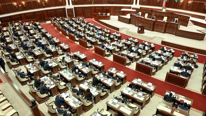 Milli Məclisin növbəti plenar iclası keçirilir