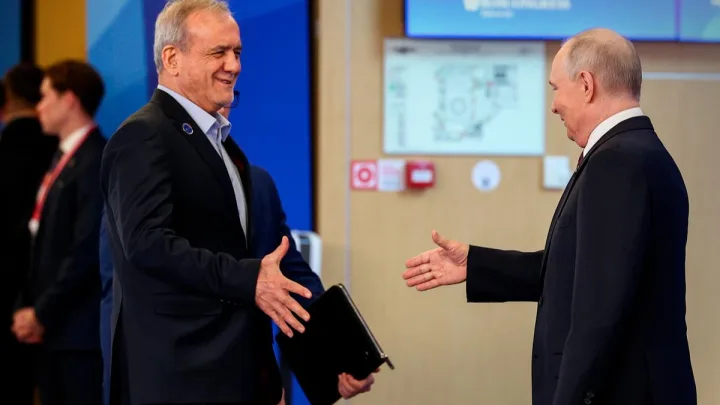 Putin və Pezeşkian İran ətrafındakı vəziyyəti müzakirə etdi