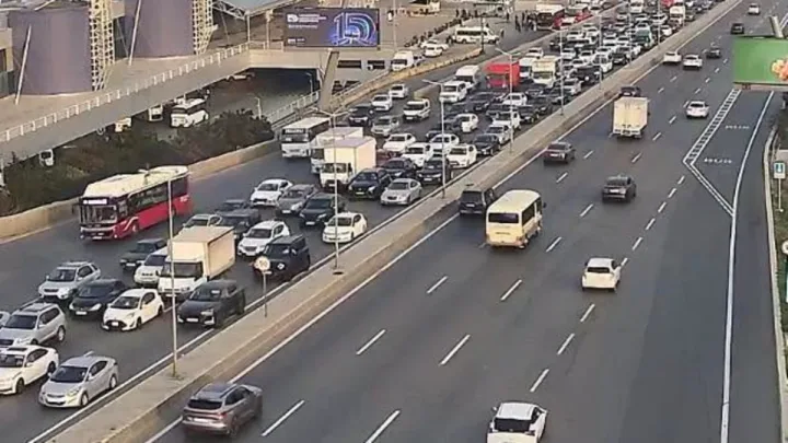 Bu yollarda tıxac var -