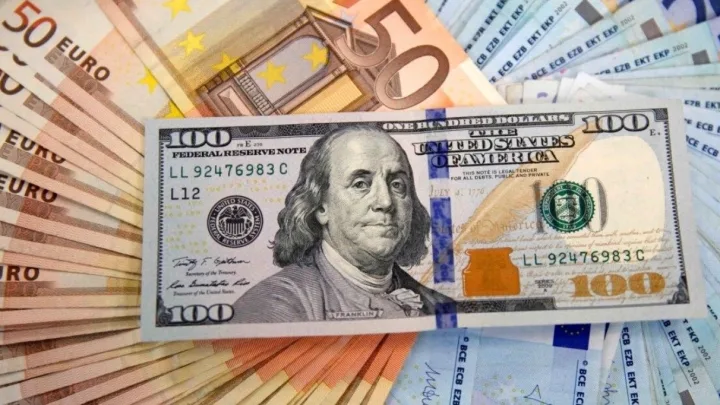Dollar dəyişmədi, avro bahalaşdı