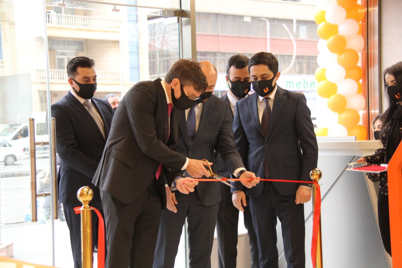 Unibank filialı yeni konseptdə və yeni ünvanda -
