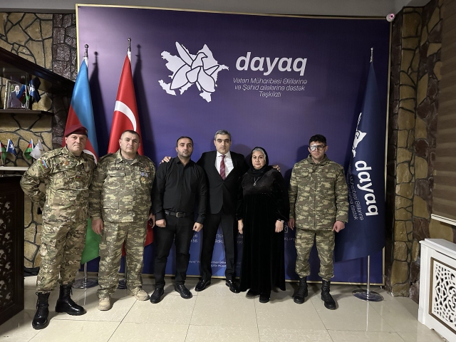 “Dayaq” təşkilatı 100-ə yaxın qazi və şəhid ailəsinə bayram sovqatı verdi -