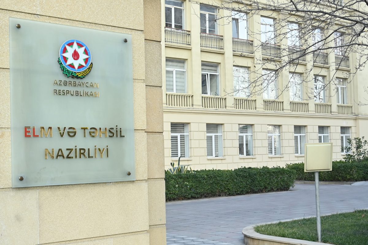 ​Ordudan geri qalmır: 