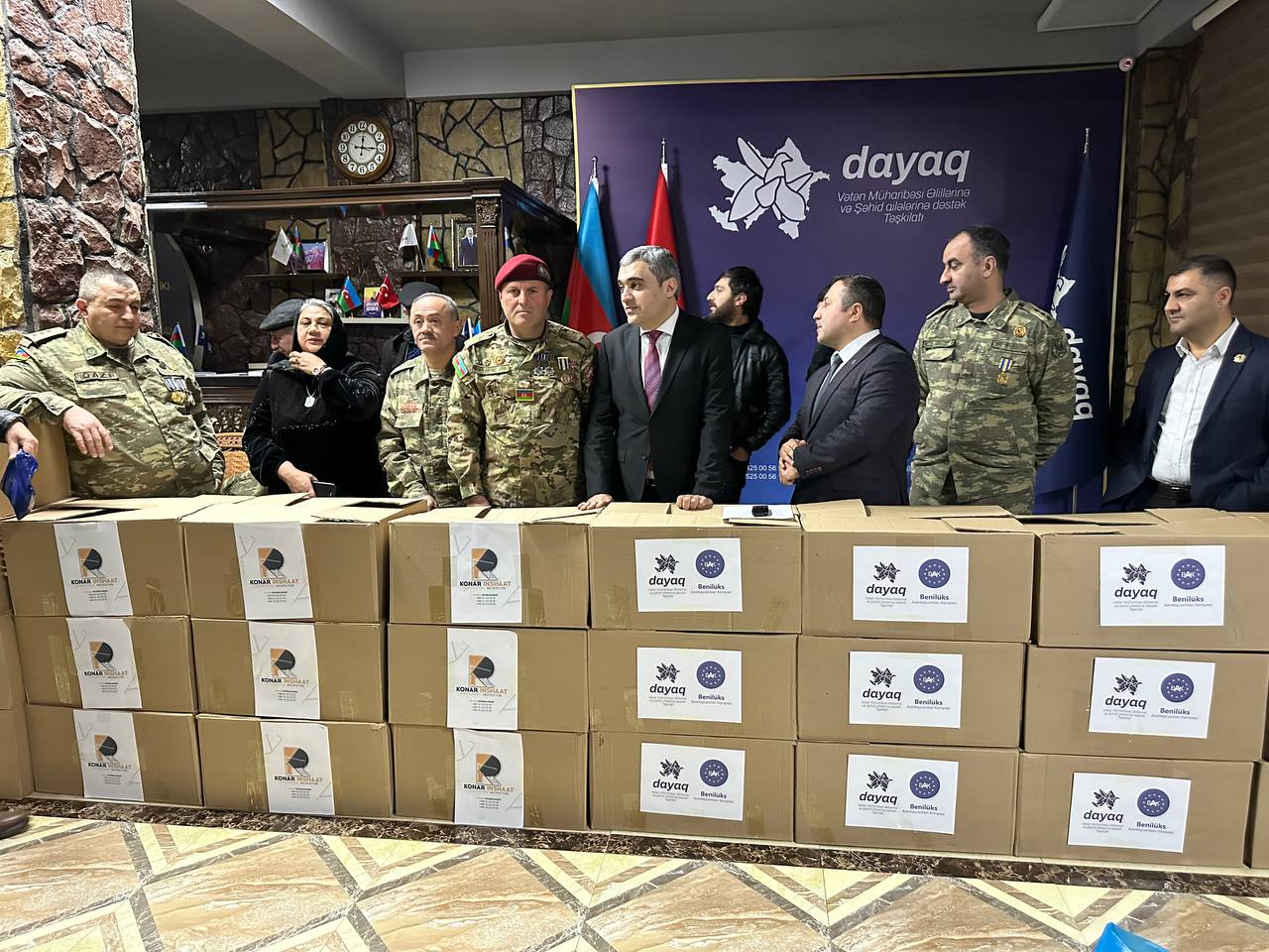 “Dayaq” təşkilatı 100-ə yaxın qazi və şəhid ailəsinə bayram sovqatı verdi -