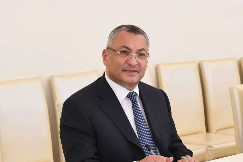 Bu məmur eyni universiteti 2 dəfə oxuyub -
