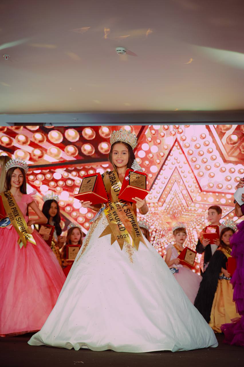Kamilla Məmmədzadə beynəlxalq festivalın Qran-prisini qazanıb -