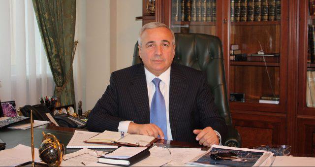 Cəmi 10 ilə milyardlar qazanan azərbaycanlı -