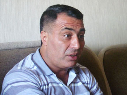 Yazarlar Mövludun intiharından danışdı