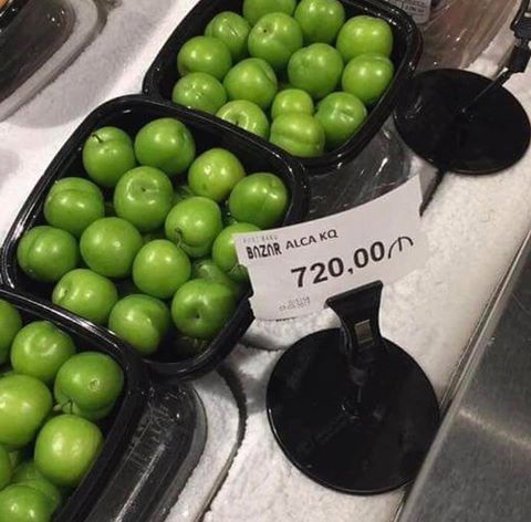 Bakıda "iPhone" qiymətinə alça satılır 