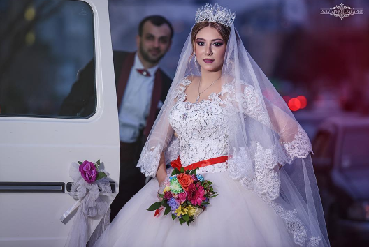 ANS-in məşhur aparıcısının toyu oldu 