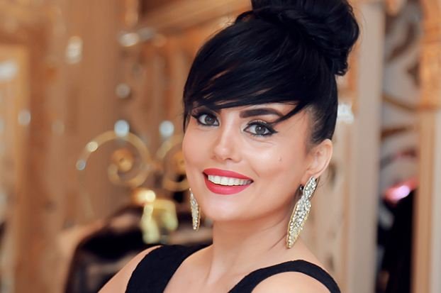 Əməkdar artist aparıcı Çiçəyi təhqir etdi