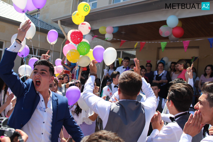 ​Bakı məktəblərində son zəng keçirilir
