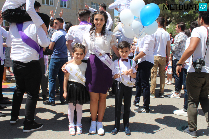 ​Bakı məktəblərində son zəng keçirilir