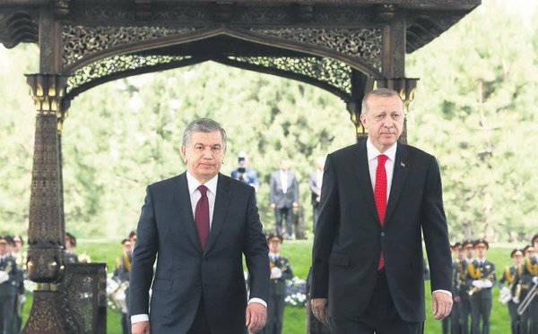 Prezident Ərdoğan Özbəkistanda ayaqda alqışlanıb