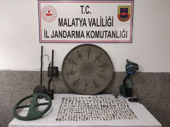 5 milyon dəyərində antik əşyaları oğurlayan şəxslər saxlanılıb -
