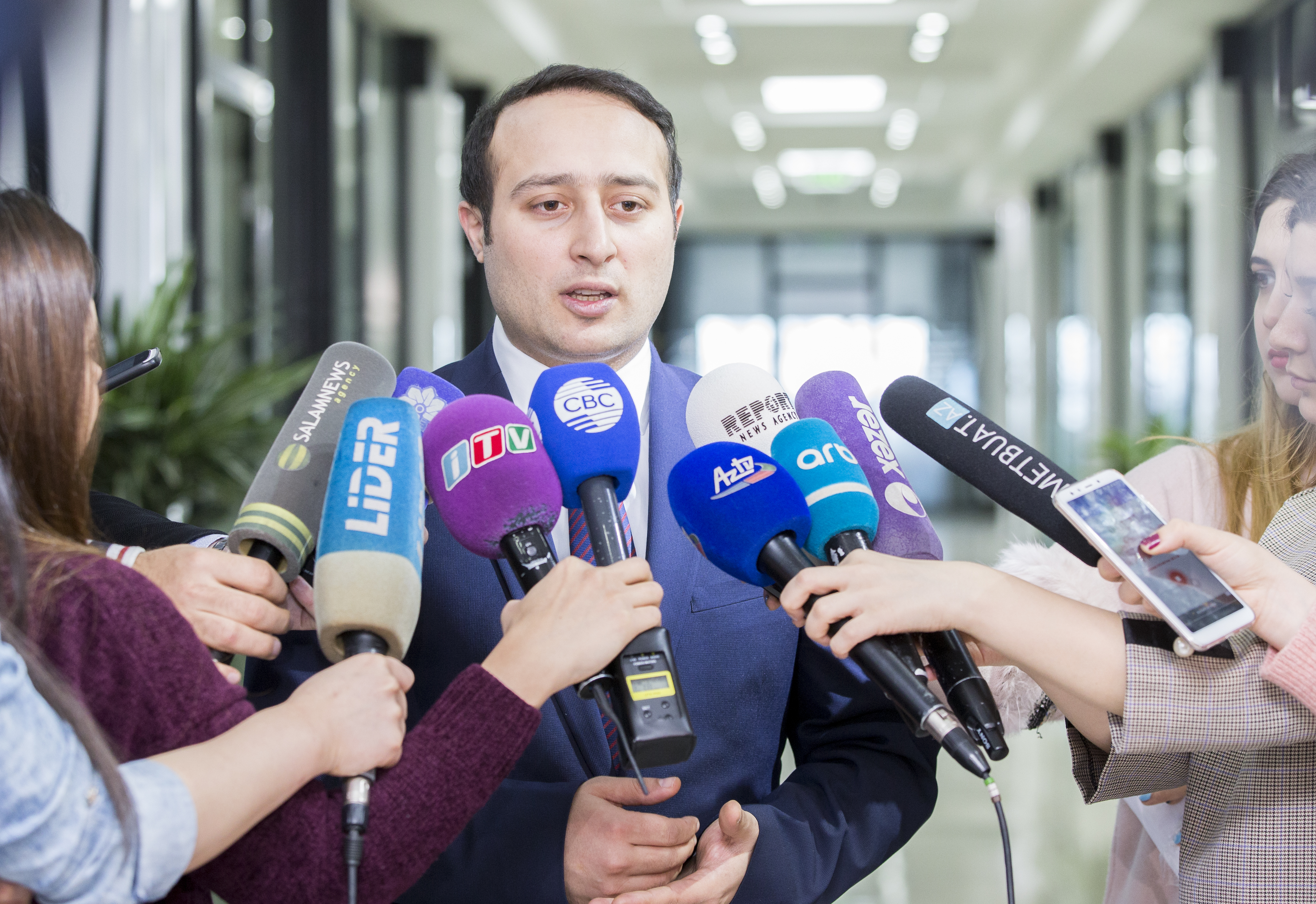 Elektron Hökumətin İnkişafı Mərkəzində jurnalistlər üçün mediatur təşkil edilib -