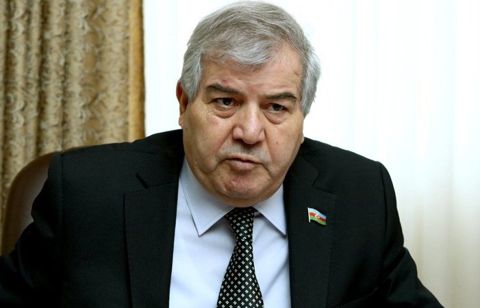 Bizim siyasətçilər yayda harada istirahət edəcək?