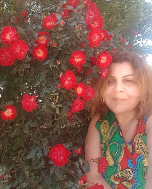 Azərbaycanlı məşhurların makiyajsız halı