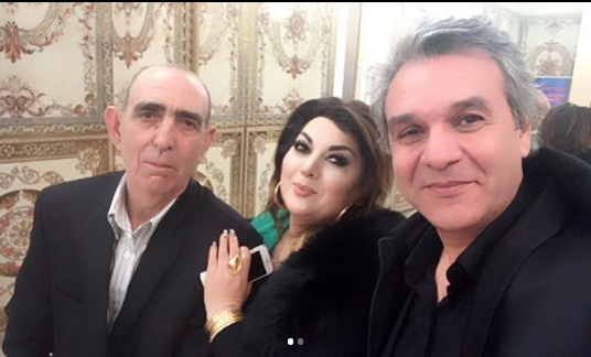 Bu da Təranə Qumrala dərs keçən müəllim