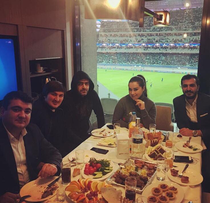 "Qarabağ" uduzdu, Xatirə İslam stadionda yeyib-içdi