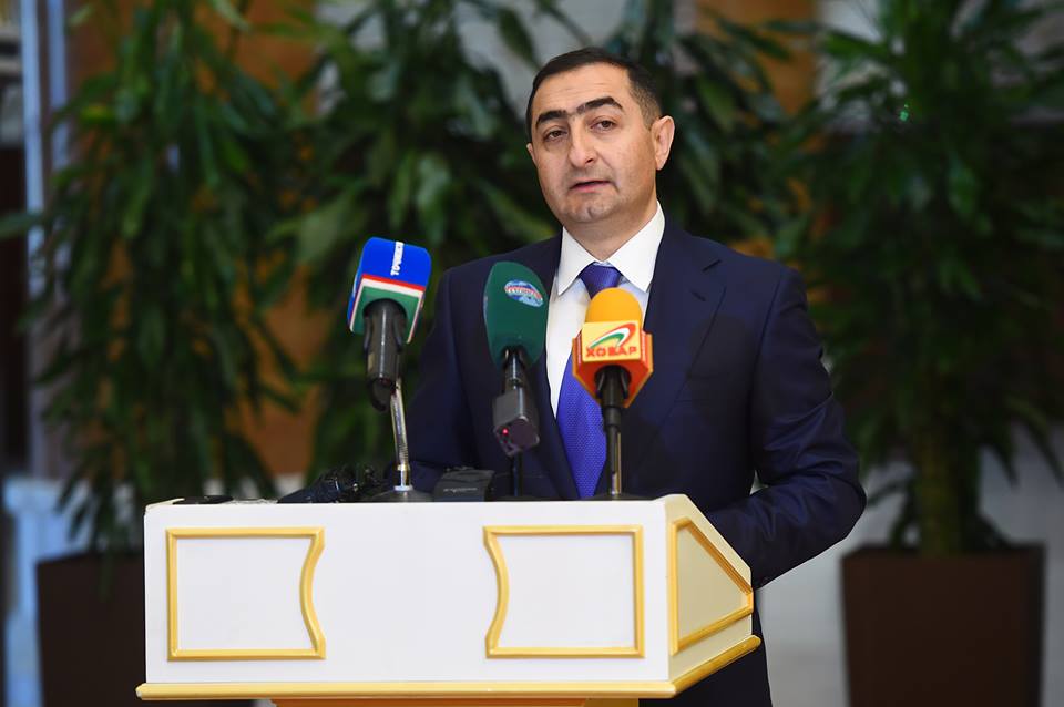Azərbaycanın səfiri etimadnaməsini Tacikistan prezidentinə təqdim etdi