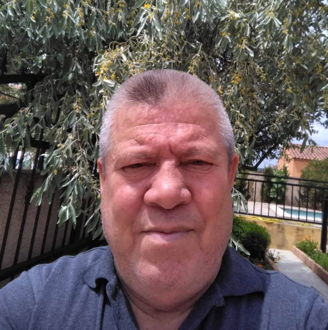 Baba nəvəsinin yataq otağında yaxaladığı gənci 