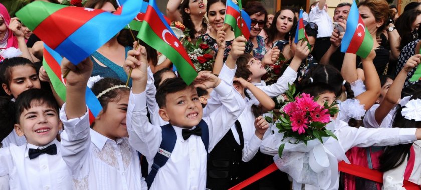 Bu gün Azərbaycanda Bilik Günüdür -