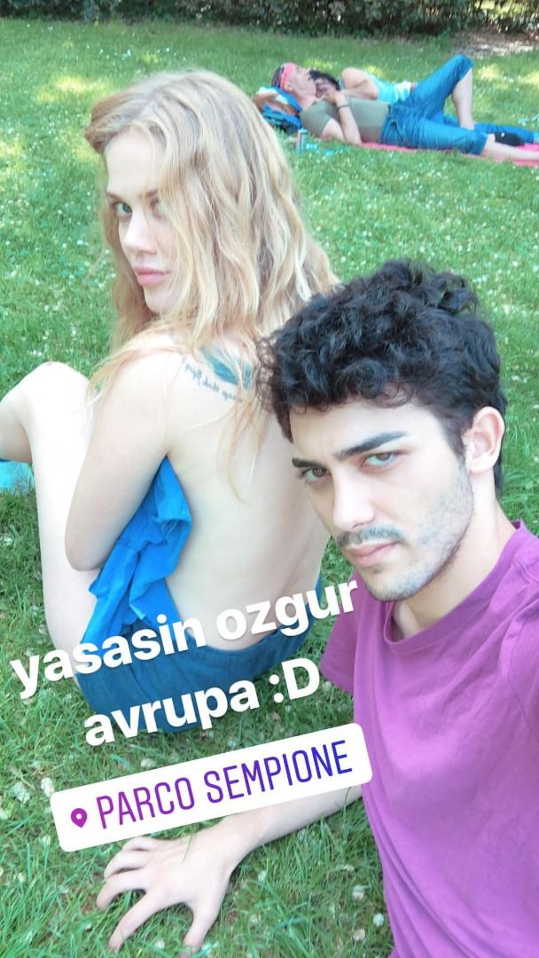Çılpaq fotosunu paylaşan aktrisa etiraza səbəb oldu