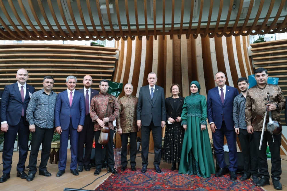 Ərdoğan Dubayda Azərbaycan pavilyonunu ziyarət etdi -
