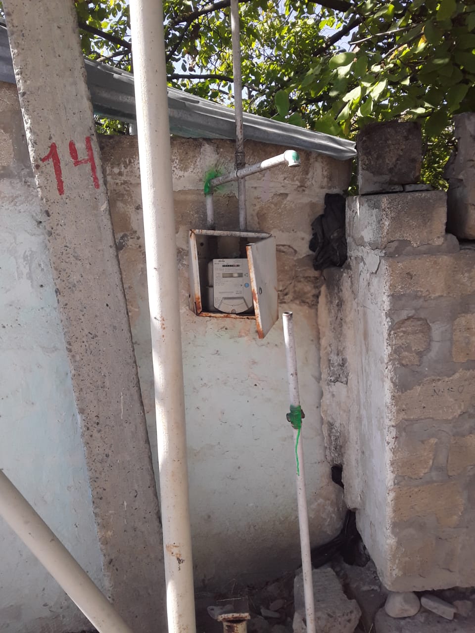 ​AVTOMOBİLLƏ QAZ XƏTTİNİ VURUB QIRDILAR -