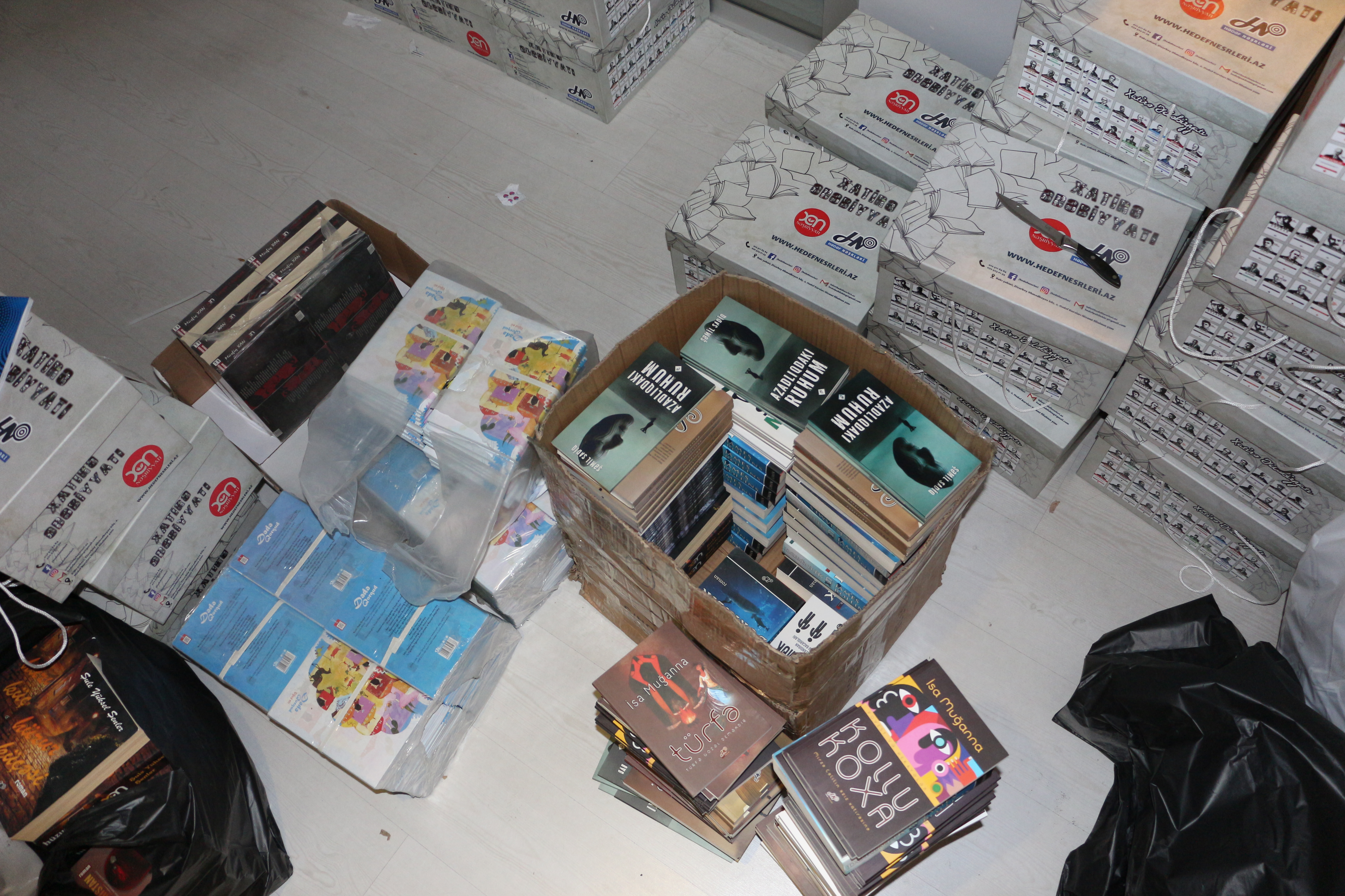 Bu nəşriyyat 30 min manatlıq kitab hədiyyə edəcək