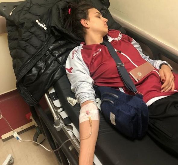 Daha bir zəhərlənmə faktı: 10 voleybolçu xəstəxanaya aparıldı - 