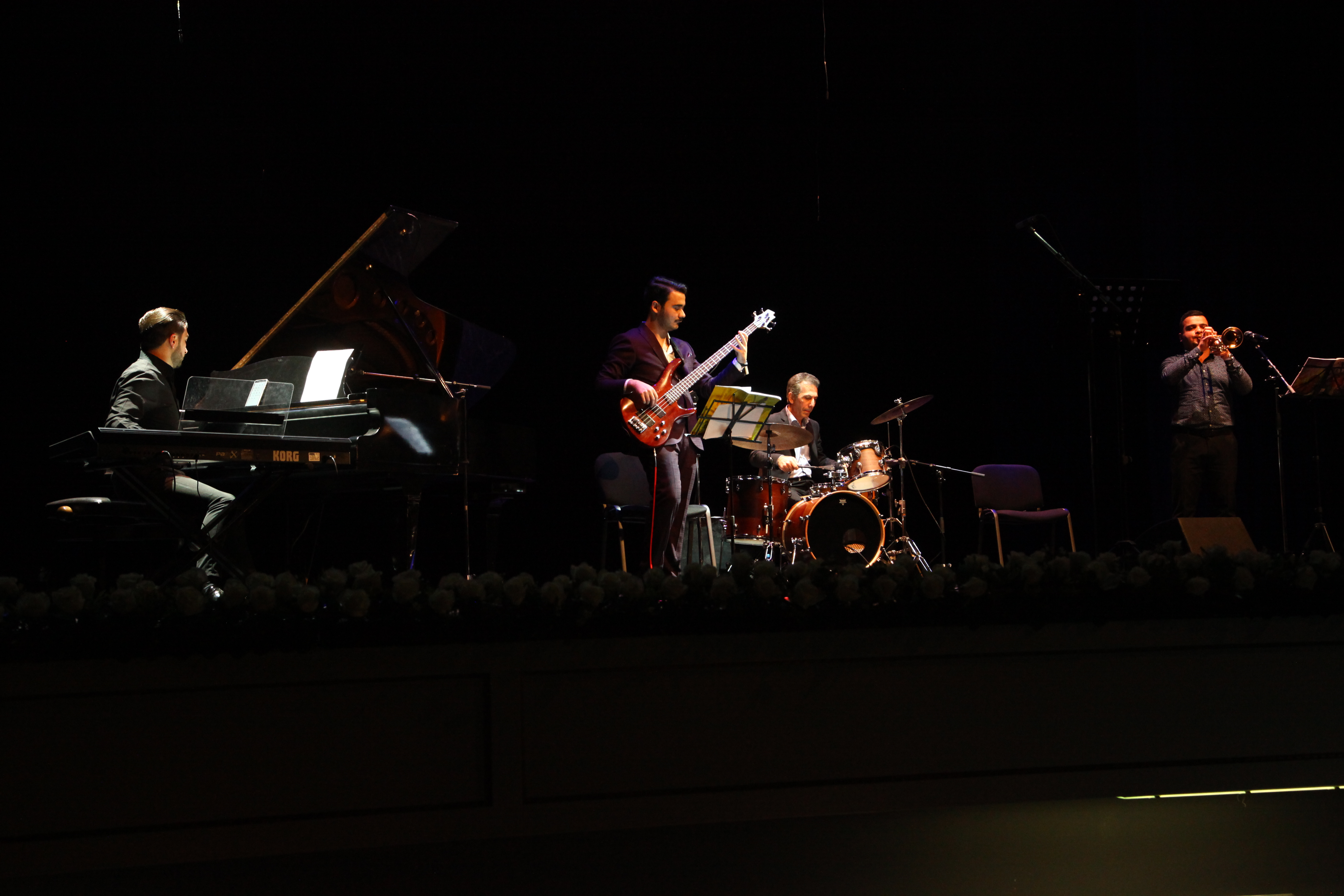Akademik Musiqili Teatrda Prezident təqaüdçüsü solo konsert verib - 