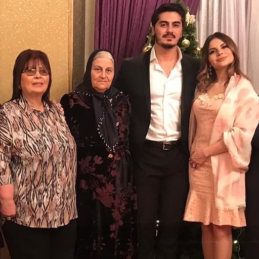 Aybəniz Haşımova qızı ilə kürəkəninin fotosunu paylaşdı -